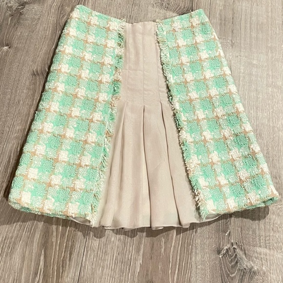 Chanel Vintage 2004 Cruise Collection 04C Tweed Boucle Skirt - Picture 3 of 14